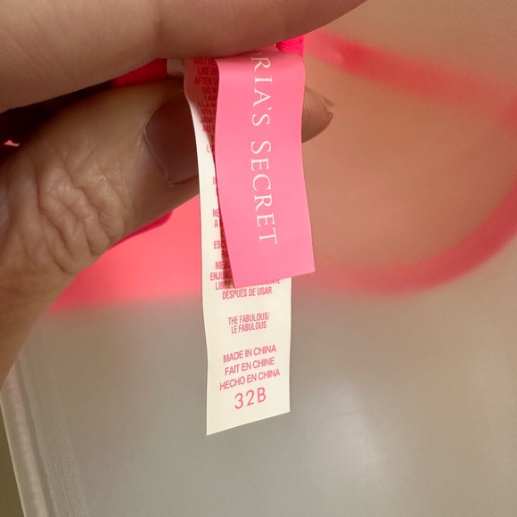 Victoria Secret bikini swim top - Picture 4 of 4